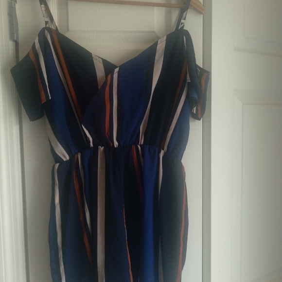 Super cute Pinstriped Romper! - Picture 8 of 8